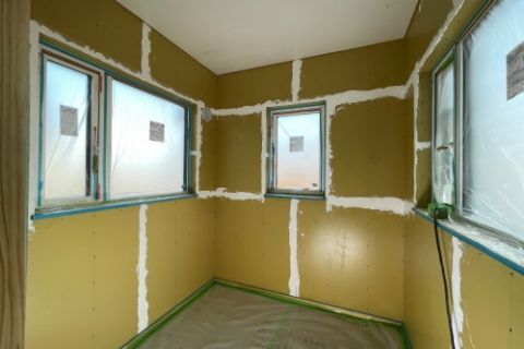 【2025.10.31】左官工事中です。