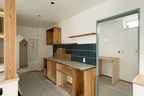 【2025.11.11】左官工事中です。