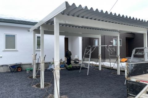 【2026.2.27】外構工事を行っております。