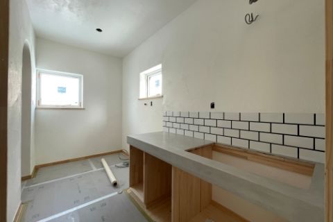 【2026.2.8】左官工事中です。