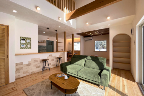 NEW【新築】光と木がつくる吹き抜けリビングがある暮らし