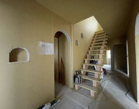 【2025.11.11】大工工事中です。 アイキャッチ画像